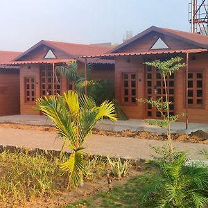 Nirvana Resort And Restaurant